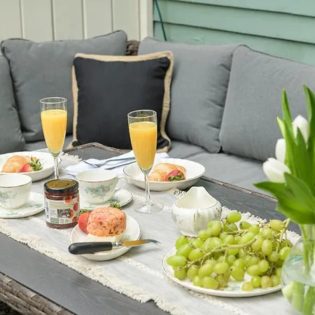 The Front Porch Vacation Rentals Bristol Extérieur photo
