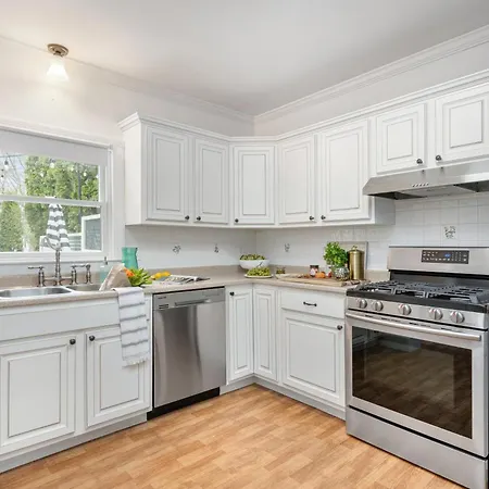 The Front Porch Vacation Rentals Bristol Extérieur photo