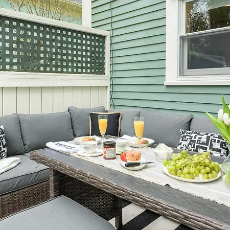 The Front Porch Vacation Rentals Bristol Extérieur photo
